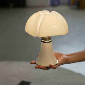 Lampe de poche <span class=keywords><strong>Martinelli</strong></span> <span class=keywords><strong>Luce</strong></span> <span class=keywords><strong>Mini</strong></span> Bat en aluminium avec variateur tactile, recharge USB et batterie rechargeable de 3000 mAh - Product Image 3