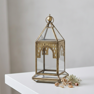 Lanterne à bougie chauffe-plat en verre avec cadre en laiton pour la décoration de table et suspendue - Product Image 1
