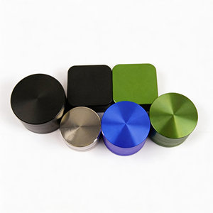 Moulin à herbes en alliage de zinc métallique à 4 couches, personnalisable avec logo, portable, pour tabac – Meilleures ventes - Product Image 5