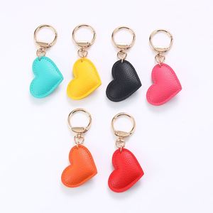 Llavero Colgante Antipérdida con Forma de Corazón, de Metal y Cuero, para Mochila y Bolso, Estilo Lindo, Adorno Colgante con Serigrafía - Product Image 2