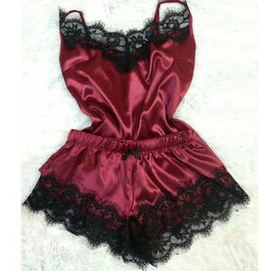 新款时尚女性睡衣性感缎面睡衣套装黑色蕾丝v领无袖睡衣可爱吊带背心和短裤睡衣 - Product Image 2