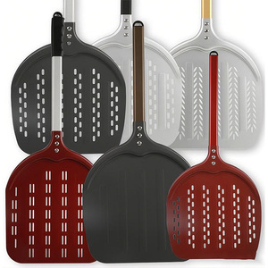 Pala per Pizza Commerciale in Alluminio Anodizzato Duro Perforata con Manico Lungo per Forno - Product Image 3