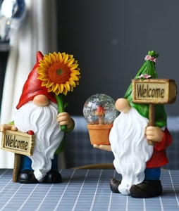 Figura Decorativa de Resina de Duende <span class=keywords><strong>con</strong></span> Luz Solar para <span class=keywords><strong>Jardín</strong></span>, Ideal para Navidad - Product Image 1