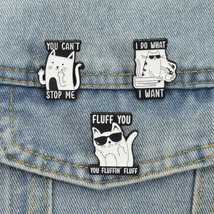 Gesto satiricamente maleducato dello smalto del gatto con spille del dito medio non puoi fermarmi, faccio quello che voglio spille gioiello distintivo del risvolto - Product Image 1