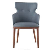 Chaise de salle à manger moderne à dossier haut en similicuir avec pieds en bois, couleur au choix, pour usage domestique et hôtelier