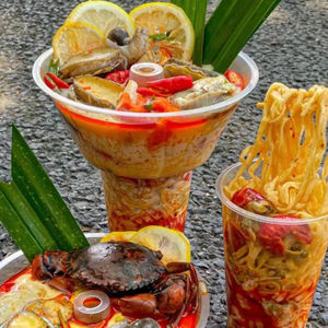 Venta caliente de Amazon, taza de bebida para aperitivos con pajita, taza de bebida de plástico de gran apertura, tazón superior para aperitivos para fiesta de cine - Product Image 1