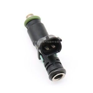 Inyector de Combustible D154001694 para Reemplazo Automotriz, Material Plástico - Product Image 4