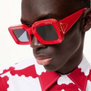 Gafas de Sol Cuadradas Extra Grandes para Hombre, Diseño Retro 2022, Color Negro y Rojo, Protección UV400 - Product Image 1
