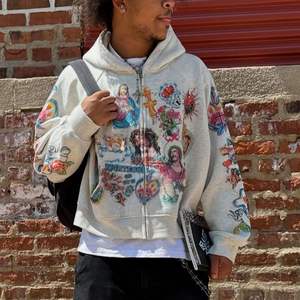 Sweat-shirt vintage surdimensionné personnalisé, lourd, délavé, imprimé intégral DTG, effet délavé à l'acide, coupe courte, style streetwear, veste à capuche - Product Image 3