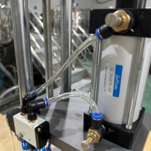 Machine de capsulage semi-automatique pneumatique pour flacons de parfum, machine de pressage de bouchons intérieurs et de capuchons pour flacons d'huiles essentielles - Product Image 5