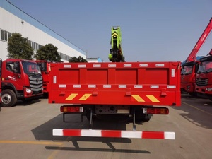 Grúa Móvil HOWO de 12 Toneladas Montada en Camión 6x4 con Ocho Ruedas Traseras Zoomlion, Nueva, Diésel Euro 5, Manual - Product Image 2