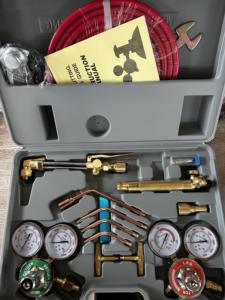 Torche de coupe la plus vendue avec régulateurs de pression d'oxygène et d'acétylène inclus ainsi que tuyaux à <span class=keywords><strong>gaz</strong></span> - Product Image 2