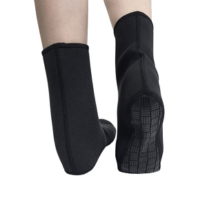 Venta al por mayor impermeable logotipo personalizado <span class=keywords><strong>invierno</strong></span> mantener caliente <span class=keywords><strong>neopreno</strong></span> 3mm antideslizante buceo natación Calcetines - Product Image 1