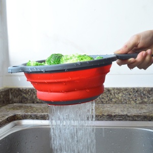 Passoire de cuisine en silicone écologique sans BPA pour légumes et fruits avec écumoire intégrée - Product Image 6