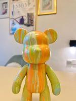 Peinture fluide créative moderne résine d'ours artisanat différentes tailles usine vente en gros cadeaux de vacances vente chaude produits de bricolage