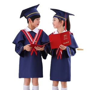 Robe de jour de carrière pour enfants avec chapeau Prix d'usine Robe de fin d'études fantaisie pour enfants Grande taille Style doctoral - Product Image 1