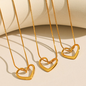 Collar con Colgante en Forma de Corazón, Chapado en Oro de 18K, Cadena Fina Tipo Serpiente, Joyería Fina para Uso Diario de Mujer - Product Image 3