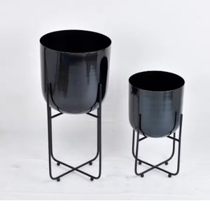 Ensemble de jardinières en fer noir brillant, 2 supports dorés, très demandé |   Logo personnalisé, écologique, durable, léger, pour l'intérieur/l'extérieur, style ferme - Product Image 2