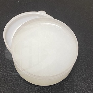 Gelée de pétrole de réparation intensive professionnelle pour le traitement des mains gercées - Product Image 2