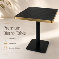 Ensemble table et chaises de bistrot en pierre frittée de luxe avec base en métal doré pour hôtel, café, restaurant, usage commercial