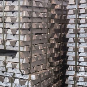 China Factory's Best Quality 1060 1070 3003 Aluminum Ingots 99.7% 99.8% 99.9% for Construction Bending Cutting Services Included - Product Image 3