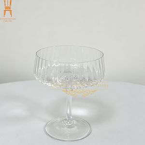 Ensemble <span class=keywords><strong>de</strong></span> verrerie à pied transparente à texture verticale pour mariage et banquet, comprenant flûtes à <span class=keywords><strong>champagne</strong></span>, gobelets à vin, coupes à cocktail et verres à eau - Product Image 3