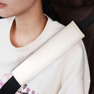 Housse de ceinture de sécurité en peluche courte et douce, universelle, pour filles, toutes saisons, accessoires intérieurs de voiture - Product Image 4