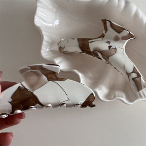 Hoge Kwaliteit Kleur Geblokkeerd Acetaat Hair Claw Clip Fashion Design Onregelmatige Vrouwen Duckbill Clip Haaraccessoires - Product Image 4