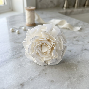 Flores de Madera Sola Blancas Hechas a Mano de 8CM, Ecológicas, Inspiradas en Tailandia, para Decoración de Bodas, Hogar y Oficina, Venta al Por Mayor - Product Image 3