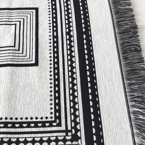 Tapis de prière islamique blanc en polyester, lavable, doux et léger, idéal pour la maison et le camping – Vente en gros directe usine à prix abordable - Product Image 3