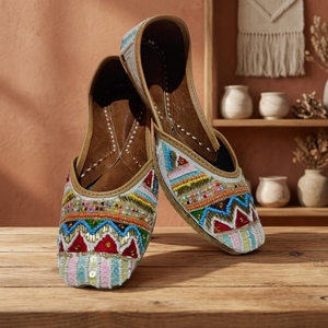 BS INTERNATIONAL NAGTF0 Zapatos de Cuero para Caminar, Elegantes, Tradicionales y Cómodos para Mujeres y Niñas, Moda de Tendencia, Estilo Indio - Product Image 1
