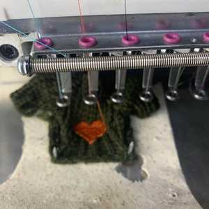 Máquina de Coser y Bordar Industrial <span class=keywords><strong>Brother</strong></span> <span class=keywords><strong>PR</strong></span>-600 Usada, de Una Cabeza y Seis Agujas, a Bajo Precio, Promocional de la Feria de Cantón - Product Image 4