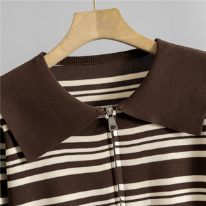 Ensemble de chandails rayés automne-hiver 2025 pour femmes, nouvelle mode coréenne, pantalon large décontracté, ensemble en tricot deux pièces - Product Image 4