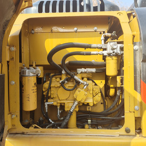 Excavatrice sur chenilles CAT315D d'occasion, 15 tonnes, avec godet de 0,75 m³ de capacité - Product Image 5