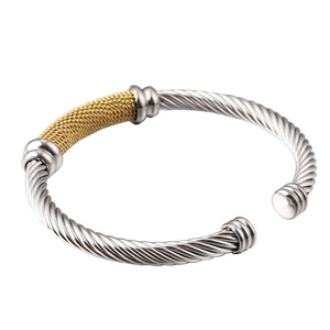 ACEWORKS Bracelet jonc ouvert en maille milanaise |   Acier inoxydable plaqué or 18K PVD unisexe |   Pince à cheveux imperméable, durable et tendance - Product Image 5