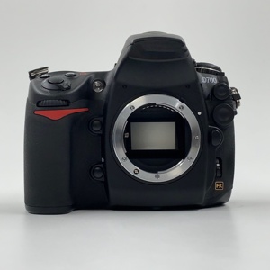 Cámara DSLR <span class=keywords><strong>D700</strong></span> Usada, Grado A+, con Accesorios de Terceros, 12MP, para Retratos y Fotografía Documental - Product Image 1