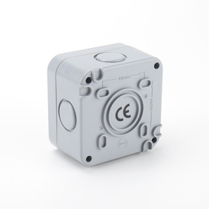 Interruptor de pared impermeable para exteriores Sika, de 2 vías y doble polo, IP66, montaje en superficie, para patio y uso en exteriores. - Product Image 2