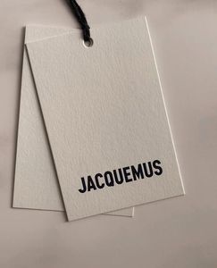 Etiquetas colgantes de papel de lujo reciclado personalizadas con impresión UV y logotipos en relieve y etiquetas de ropa de lujo - Product Image 6