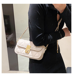 Bolsa de Ombro Feminina Transfronteiriça de Couro Macio com Rebites e Zíper, Pequena e Quadrada, Simples e Elegante - Product Image 5