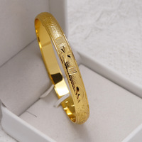 Bracelet jonc moderne en acier inoxydable au design exquis pour femme, bijoux de mode gravés, plaqué or, pour le dropshipping