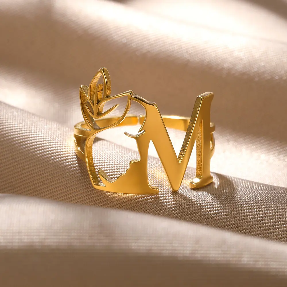 A-Z buchstaben edelstahl ringe für frauen hohl portrait blatt frauen ringe 18 karat gold plattiert weibliche ringe