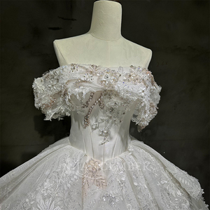 ชุดแต่งงานผู้หญิงแบบเปิดไหล่ผ้าลูกไม้ทรงบอลกาวน์สวยงาม รุ่น Wx98 จาก Jancember - Product Image 3