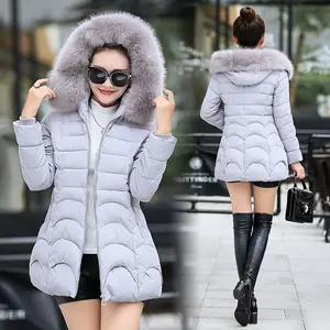 Atacado baratos casacos com capuzes de pele-Casaco de inverno com gola de pele para mulher, jaqueta de algodão barato com capuz