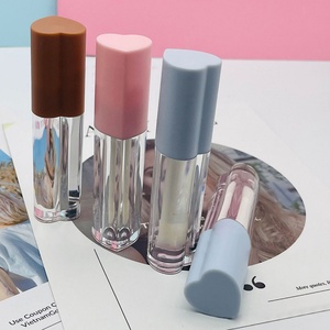 Tubos de Brillo Labial en Forma de Corazón de 6ml al por Mayor, Envases de Plástico Únicos para Lápiz Labial Líquido y Colorete - Product Image 1