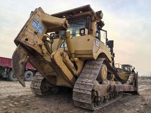 Nouvelle arrivée Caterpillar D8T Bulldozers utilisé CAT D8T Solutions noyau d'origine en bon état comprenant une boîte de vitesses à roulement de moteur - Product Image 4