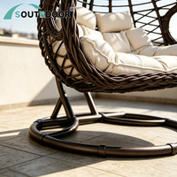 Lit suspendu moderne en rotin pour l'extérieur, cadre en aluminium, coussin imperméable, 3 places, salon, école, hôpital, jardin