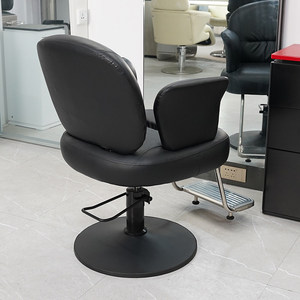 Fauteuil de barbier noir hydraulique, chaise de coiffure en cuir PU, structure métallique, repose-pieds réglable en hauteur pour salon de coiffure - Product Image 2