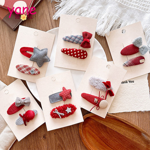 Pince à cheveux rouge cassée Sweet Everything pour filles accessoire de cheveux mignon avec ruban et métal pour enfants - Product Image 1