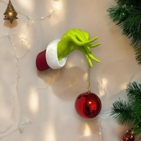 Décoration murale style Grinch avec ornement boule rouge, monstre vert à suspendre, décorations festives pour Noël et fêtes à la maison
