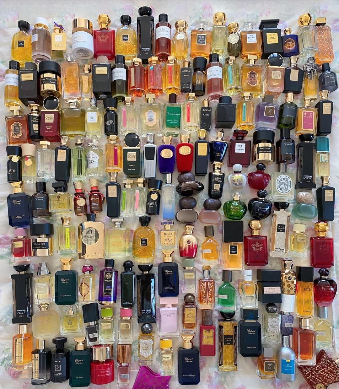 โปรดติดต่อฉันเพื่อขอแคตตาล็อกน้ำหอม